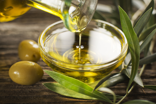 I Sverige konsumerar vi förhållandevis lite olivolja jämfört med exempelvis Italien som konsumerar betydligt mycket mer. Foto: Shutterstock